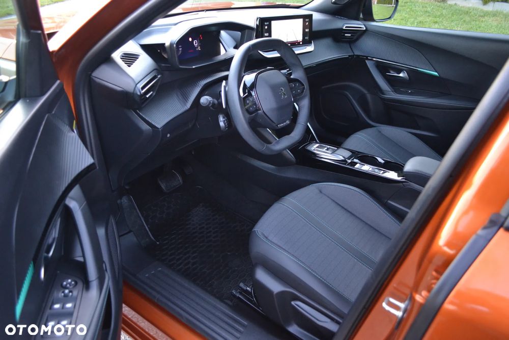 Peugeot 2008 1.2 PureTech Allure Pack S&S EAT8 - 11