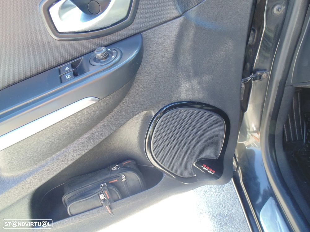 Renault Clio 0.9 TCe Limited - 24