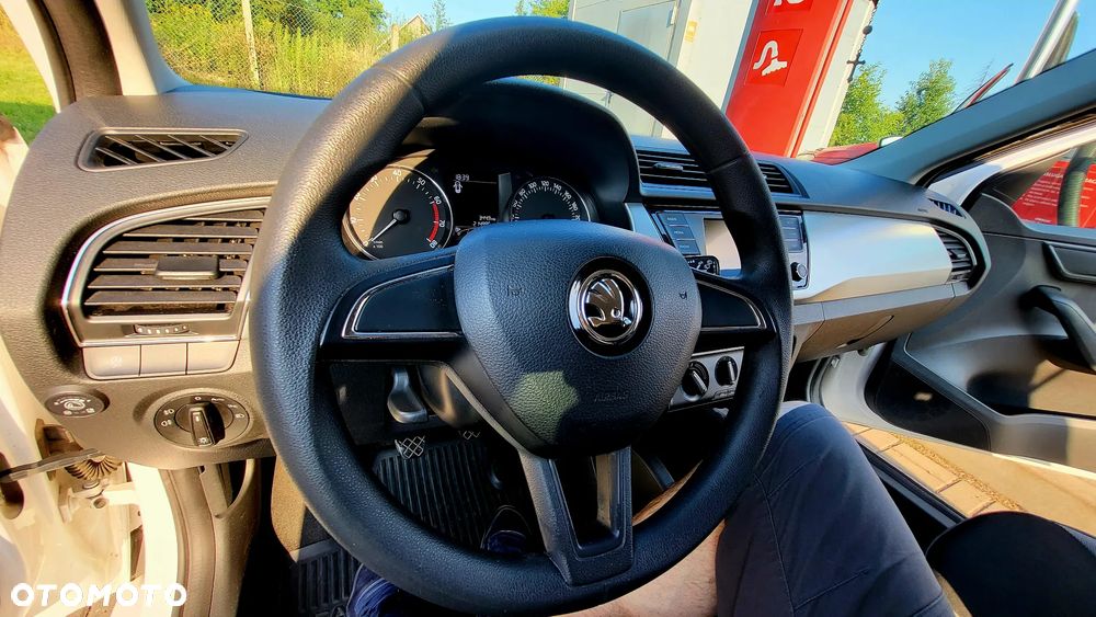 Skoda Fabia 1.0 Ambition - 8
