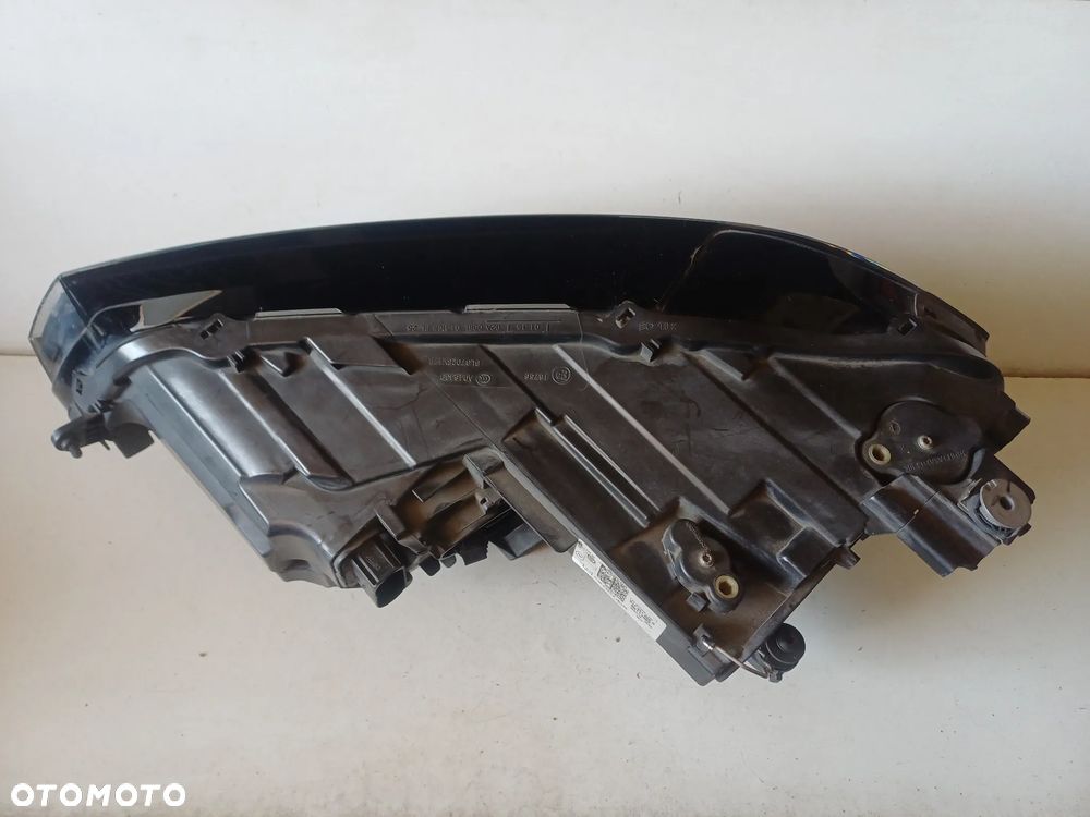 lampa prawy przod VW SPORTSVAN LIFT 2017 EUROPA - 7