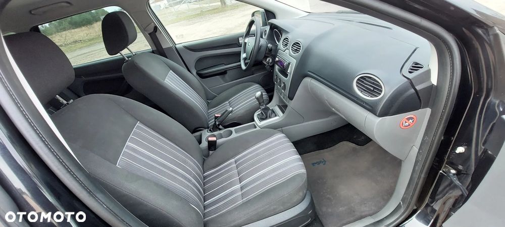 Ford Focus - 26