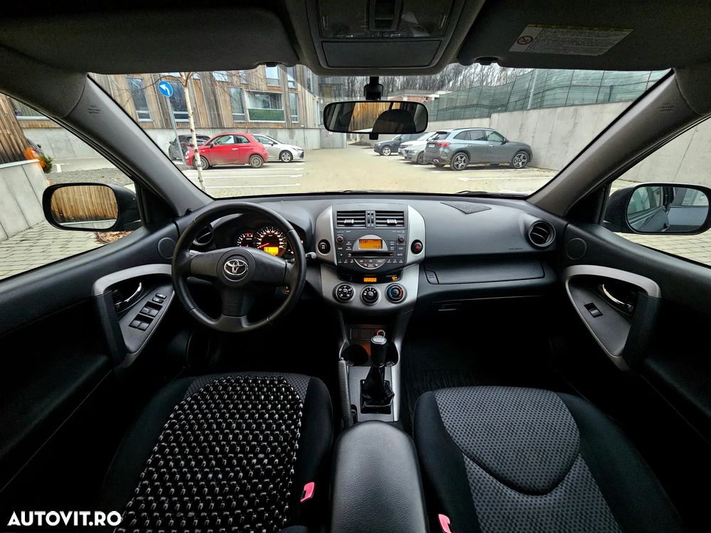 Toyota RAV4 2.0 4x4 - 8