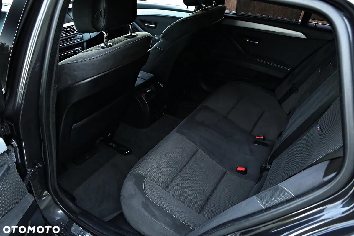 BMW Seria 5 520d Touring Luxury Line - 28