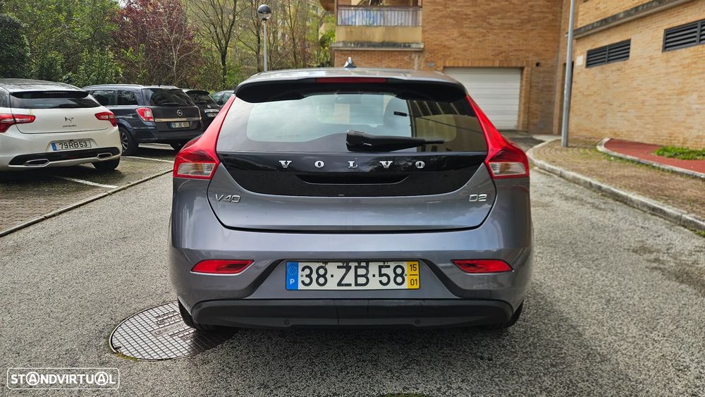 Volvo V40 1.6 D2 Momentum Eco - 7