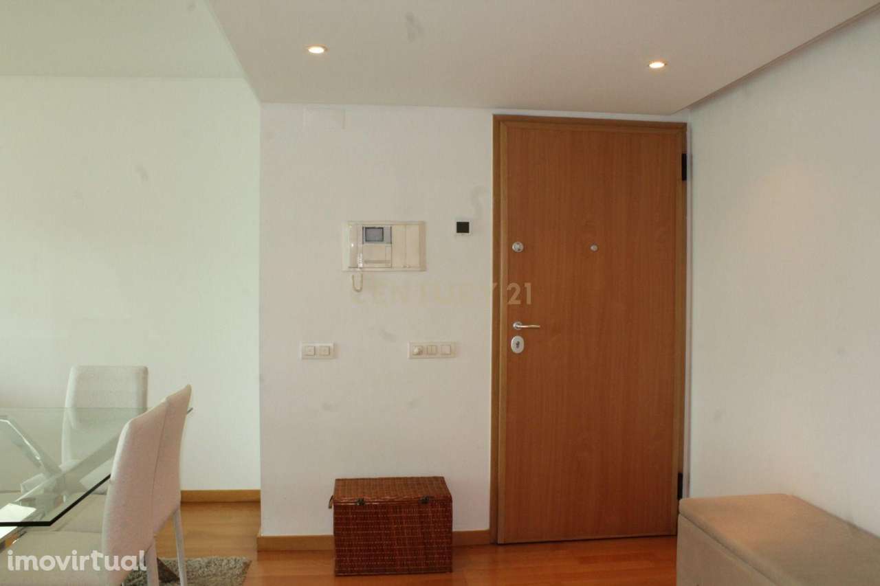 Elegante T2 no 6.º piso do Alcântara Rio, em estado de novo, com estac - Grande imagem: 3/13