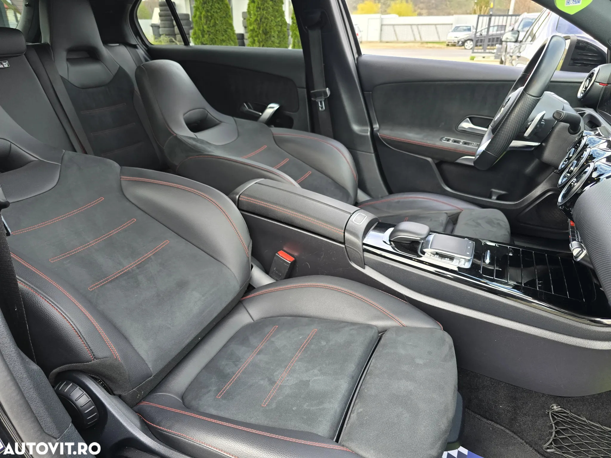 Mercedes-Benz A 180 d 7G-DCT AMG Line - 12