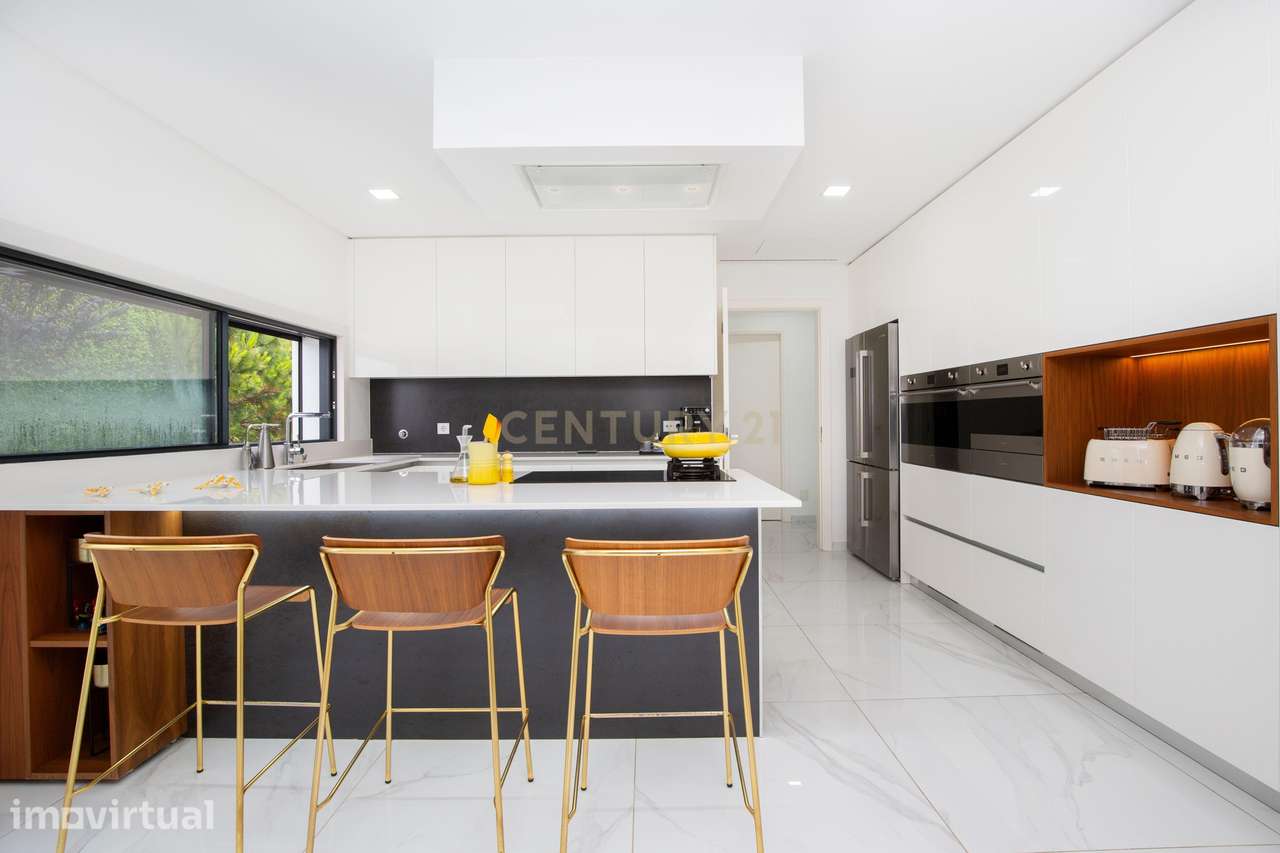 MORADIA T5 LUXO | LOCALIZADA NO BIRRE  | LOTE 946M2 - Grande imagem: 3/35