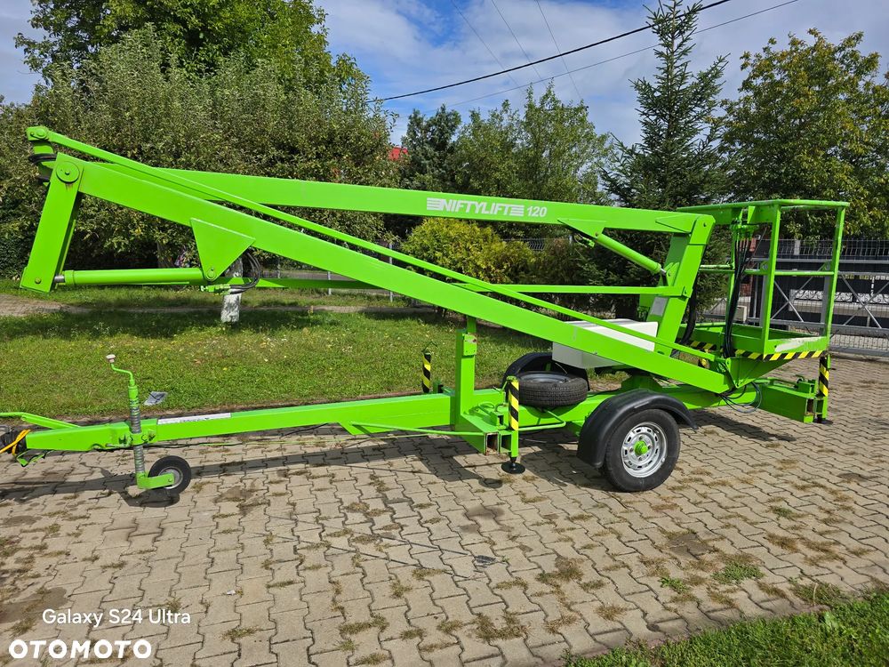 Nifty Niftylift 120 podnośnik koszowy na przyczepie 12 metrów elektryczny oryginalny//Świetnie Utrzymany//Garażowany // Pracował w placówce medycznej // Nie zużyty// Cherry picker// Boom lift// Access platform// Zwyżka// Platforma robocza// podest ruchomy// - 30