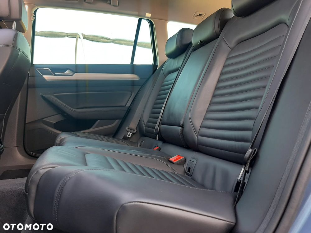 Volkswagen Passat 1.6 TDI SCR DSG Business - 27
