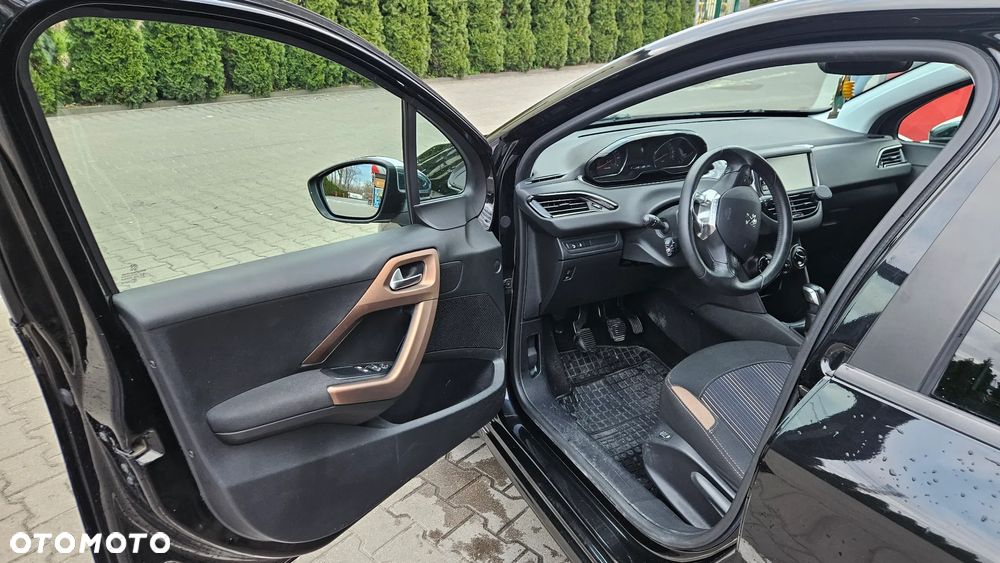 Peugeot 208 82 VTI Style - 13