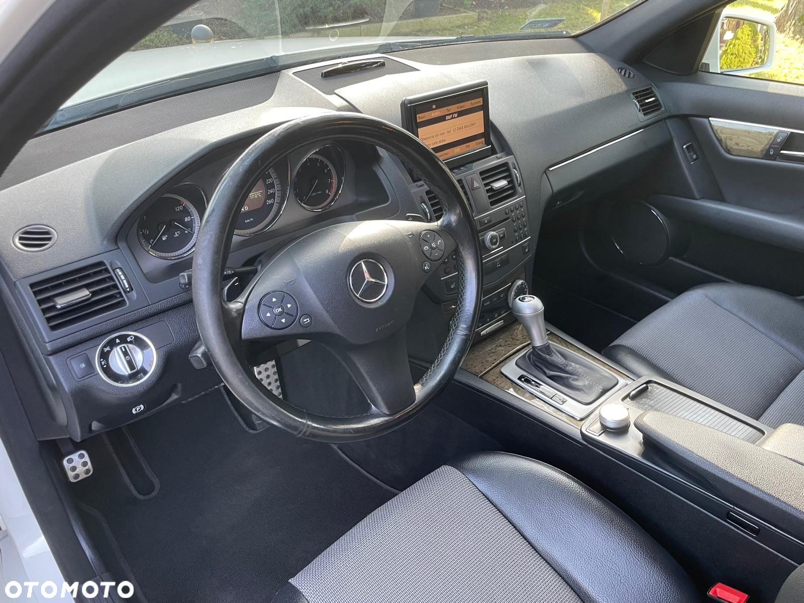 Mercedes-Benz Klasa C 250 CGI BlueEff Avantgarde - 18