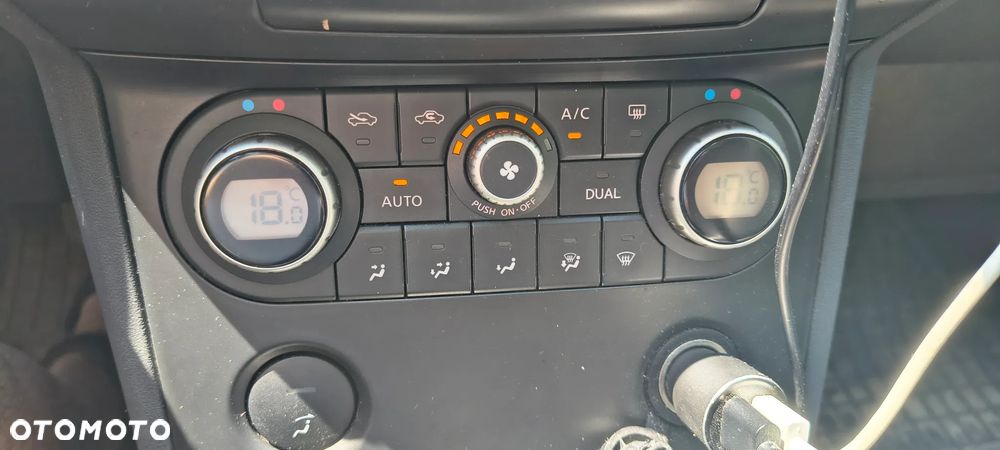 Nissan Qashqai 2.0 4x4 Tekna - 16