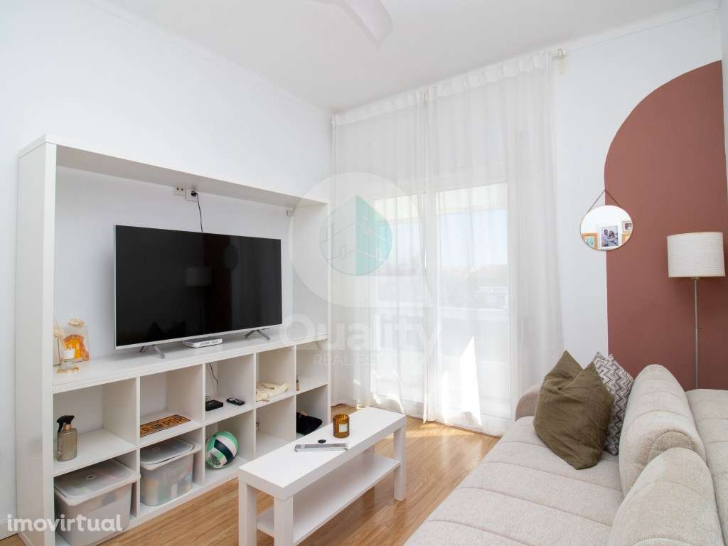 T2 Renovado em Frente ao Parque Zeca Afonso - Grande imagem: 2/35