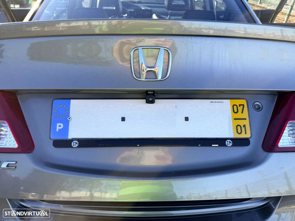 Honda Civic 1.8 ES - 32