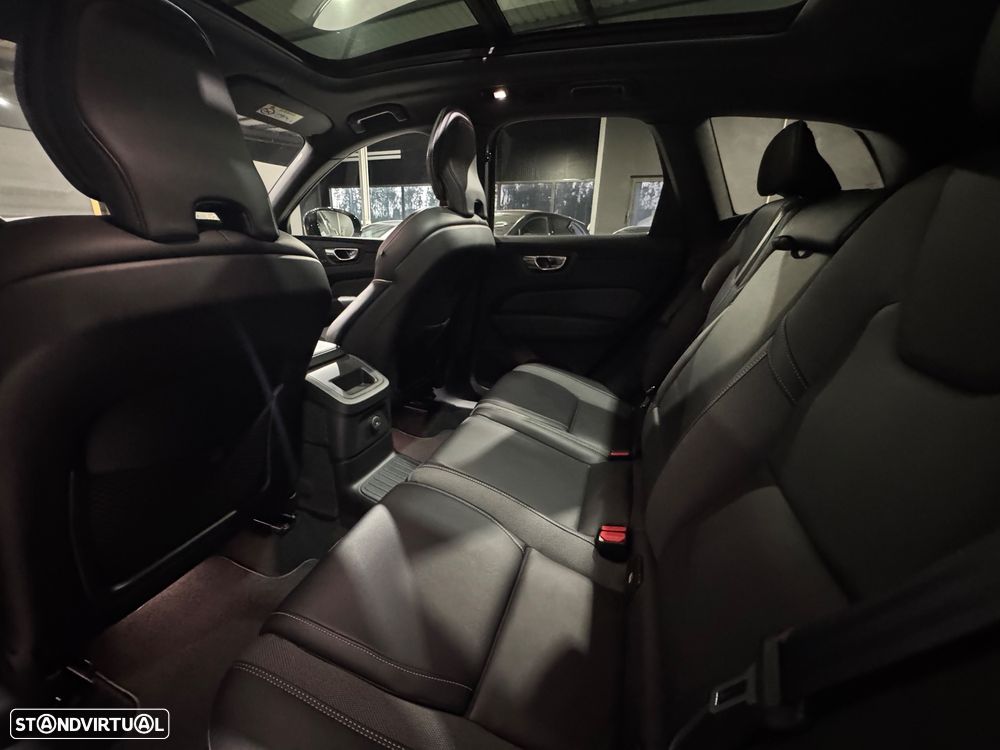 Volvo XC 60 2.0 T6 PHEV R-Design AWD - 20
