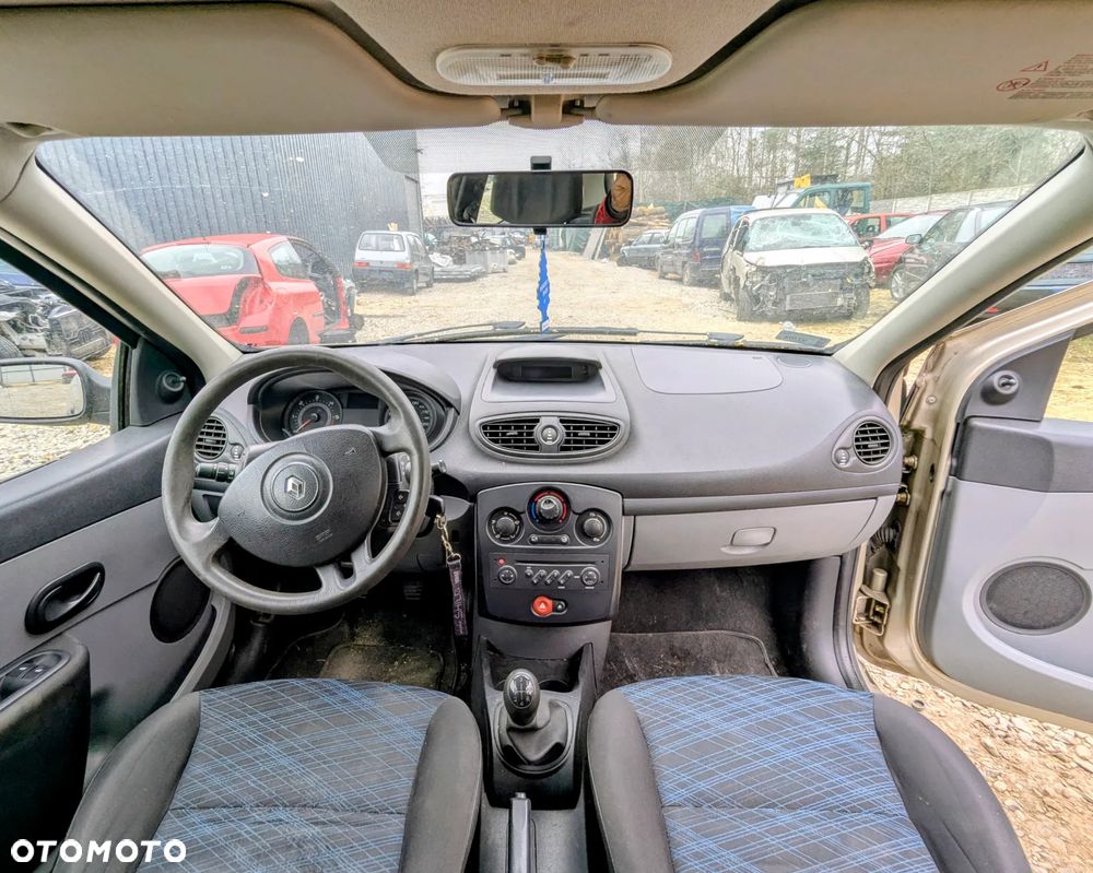 Renault Clio III na części - 6