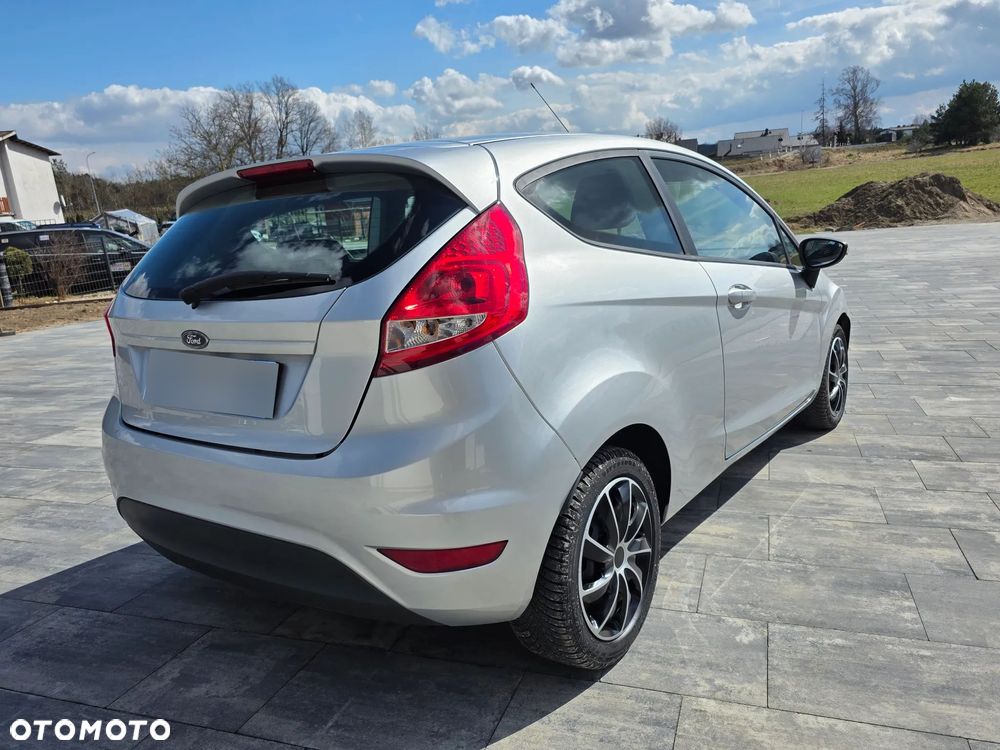 Ford Fiesta 1.25 Trend Edition - 35