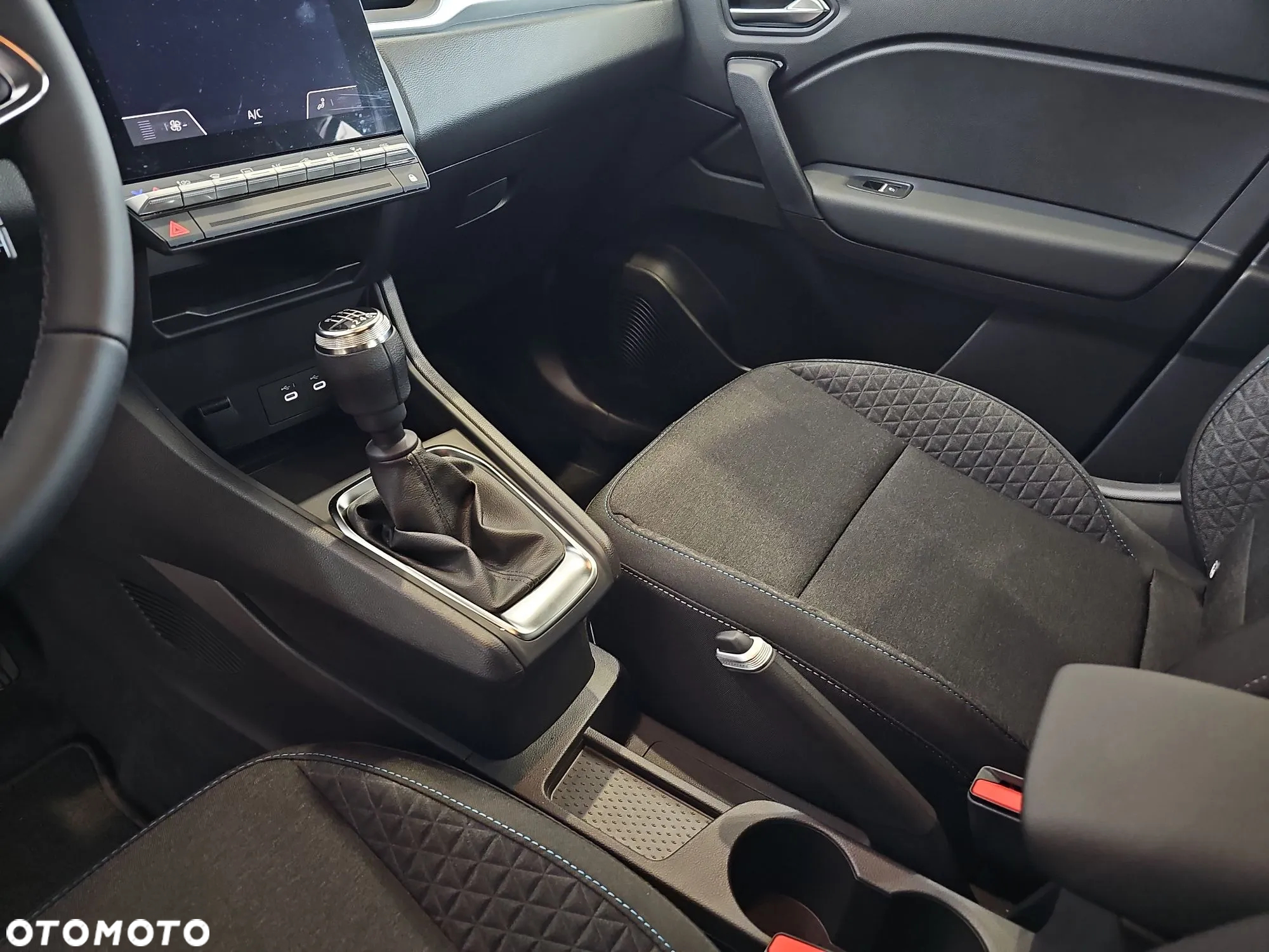 Renault Captur 1.0 TCe Evolution - 14
