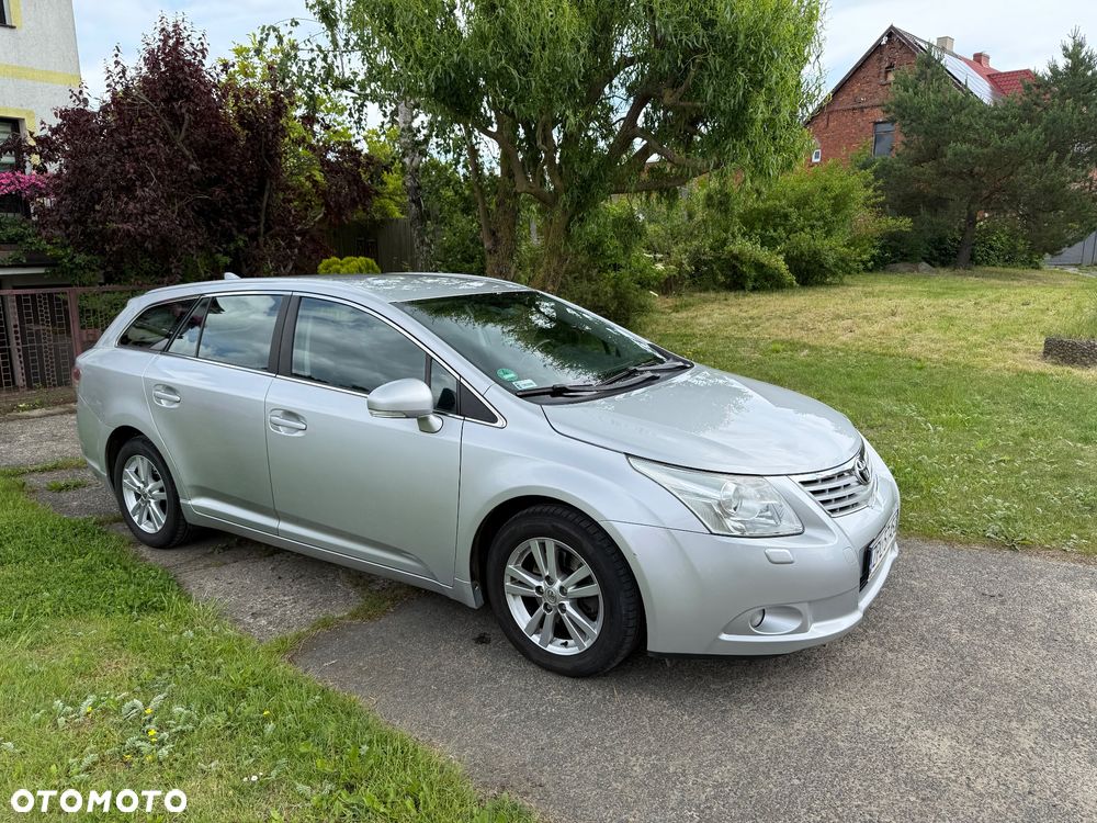 Toyota Avensis 1.8 Sol - 4