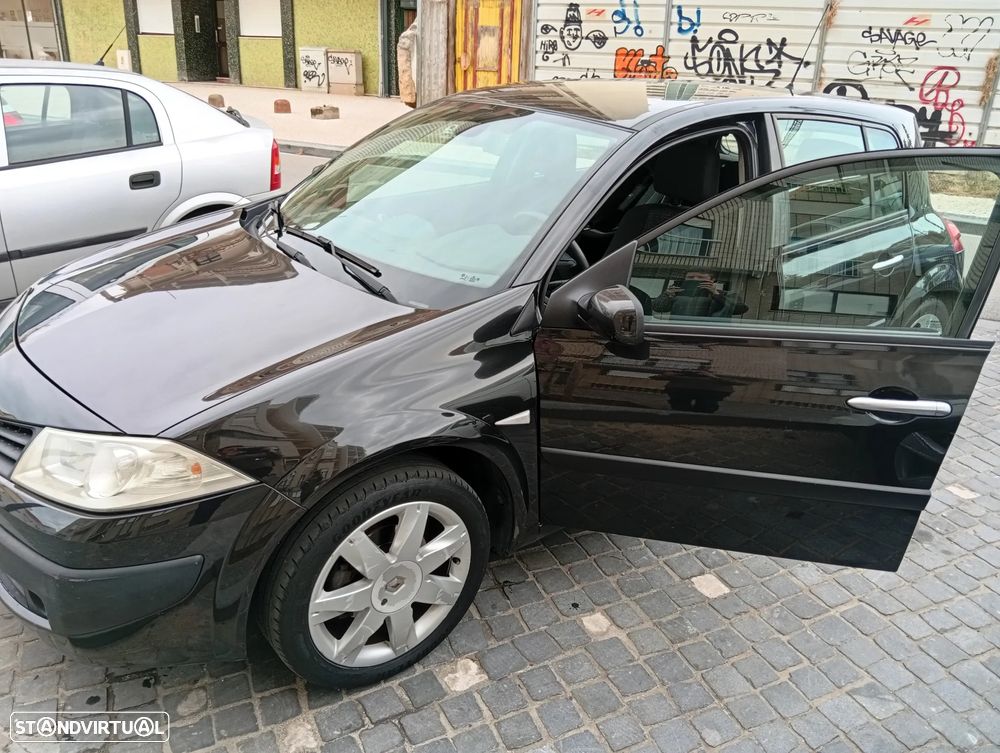Renault Mégane 1.5 dCi Dynamique S - 8