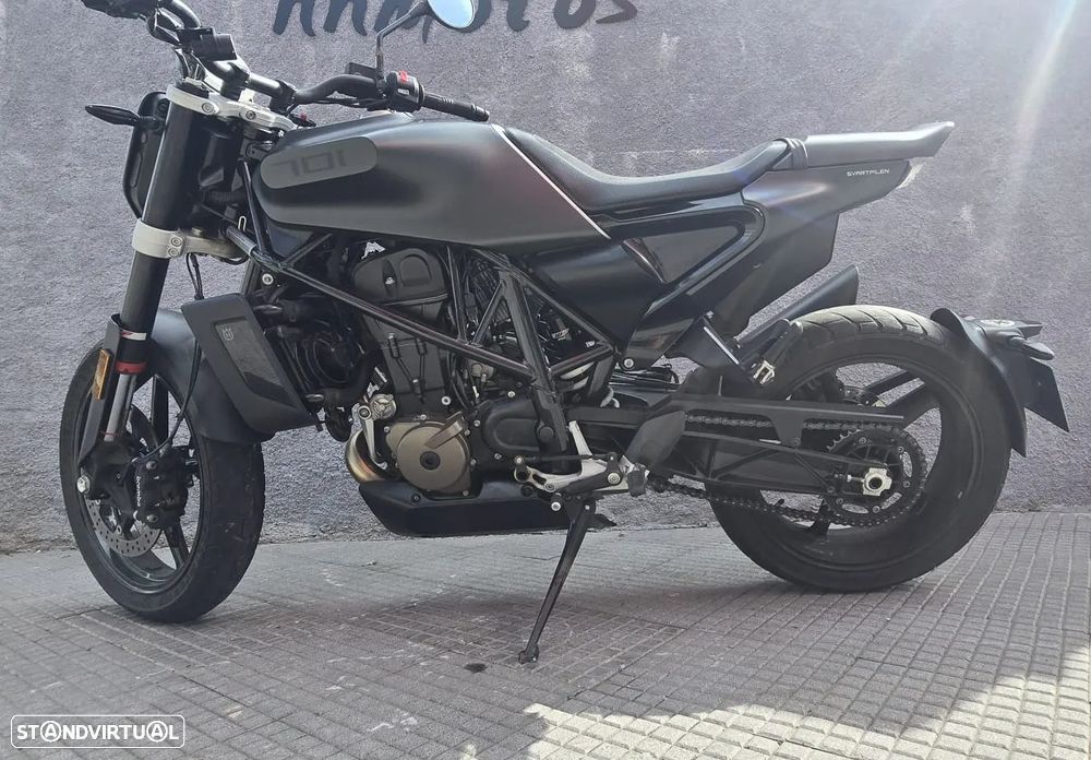 Husqvarna Svartpilen 701 - 5