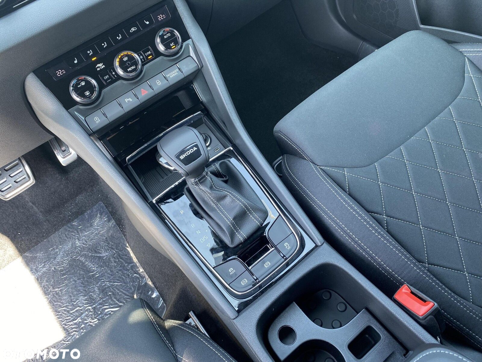 Skoda Karoq 1.5 TSI ACT Sportline DSG - 15