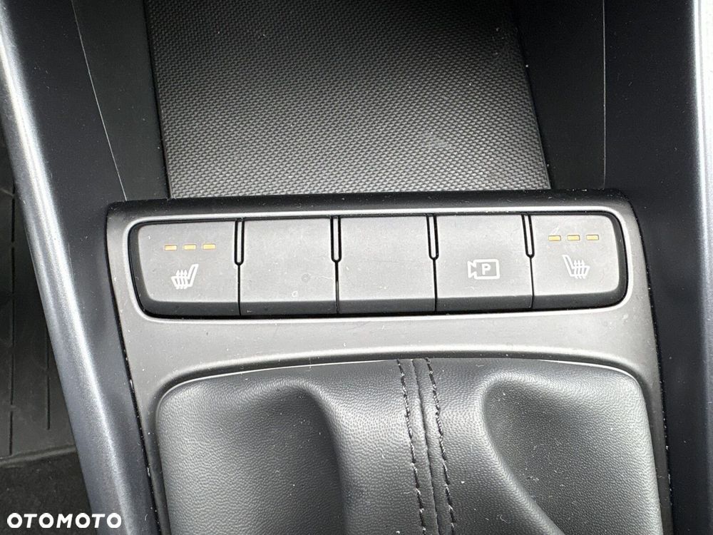 Hyundai i20 1.2 Modern - 12