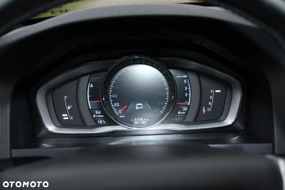 Volvo V60 D5 Geartronic Summum - 18