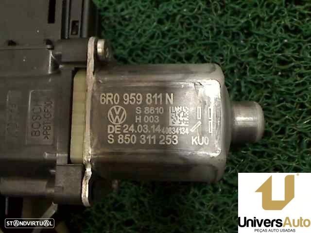 ELEVADOR DE VIDRO TRASEIRO ESQUERDO VOLKSWAGEN POLO 2014 -6R0959811N - 4