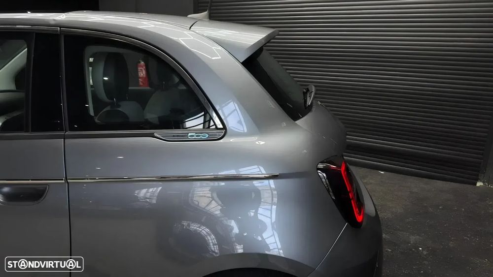 Fiat 500e La Prima - 9