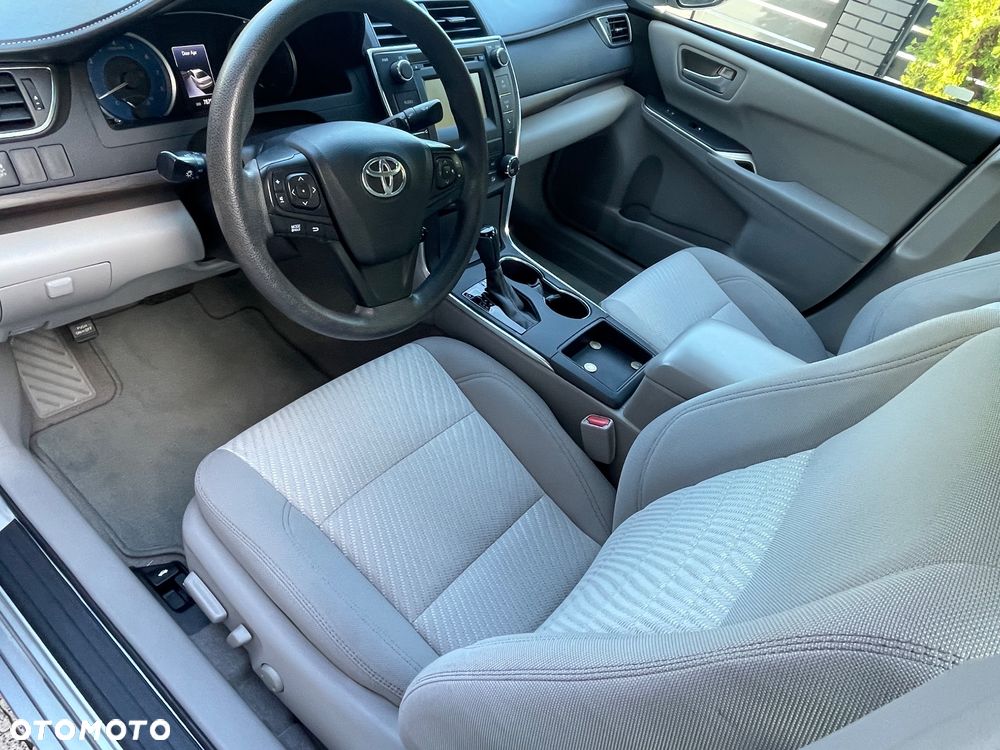 Toyota Camry - 9