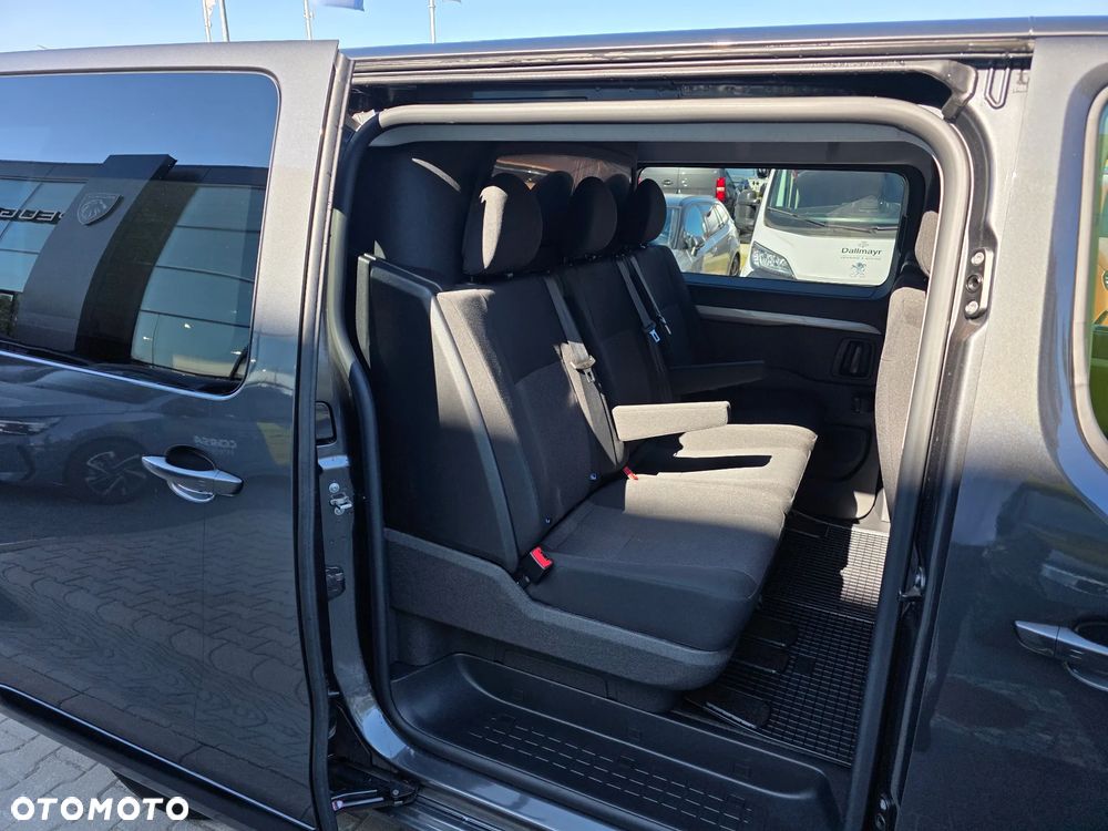 Opel Vivaro - 8