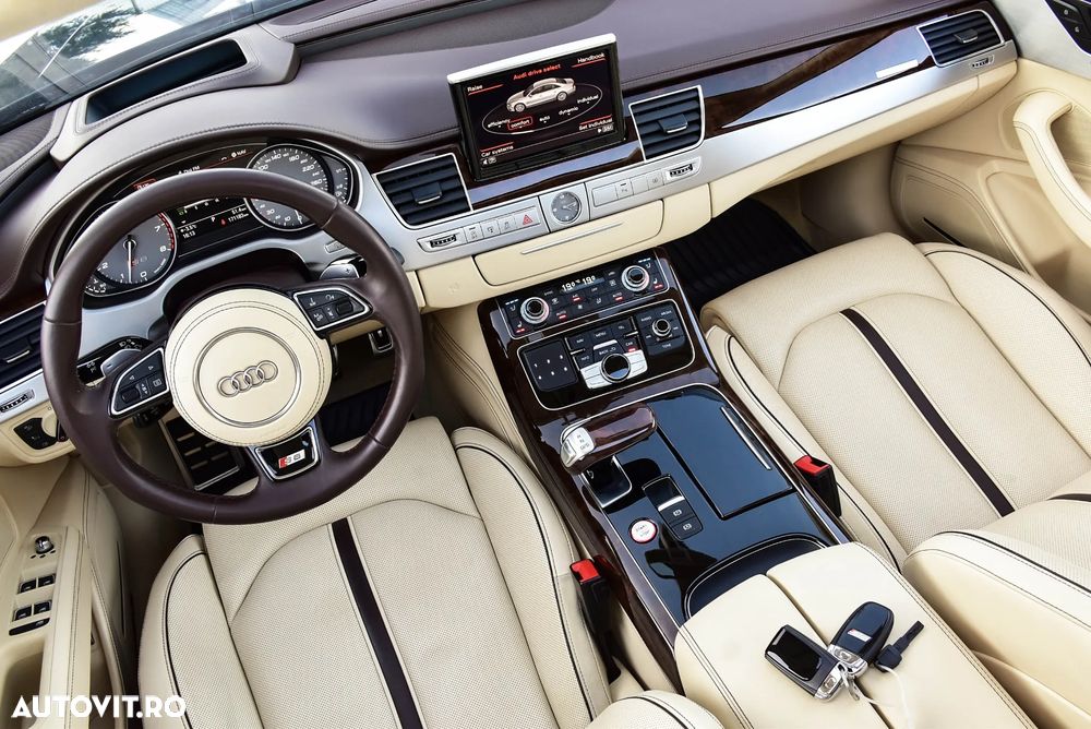 Audi S8 4.0 TFSI quattro Tiptronic - 33