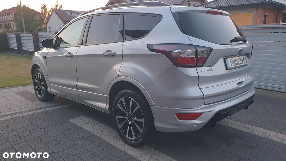 Ford Kuga 2.0 TDCi 2x4 ST-Line - 6