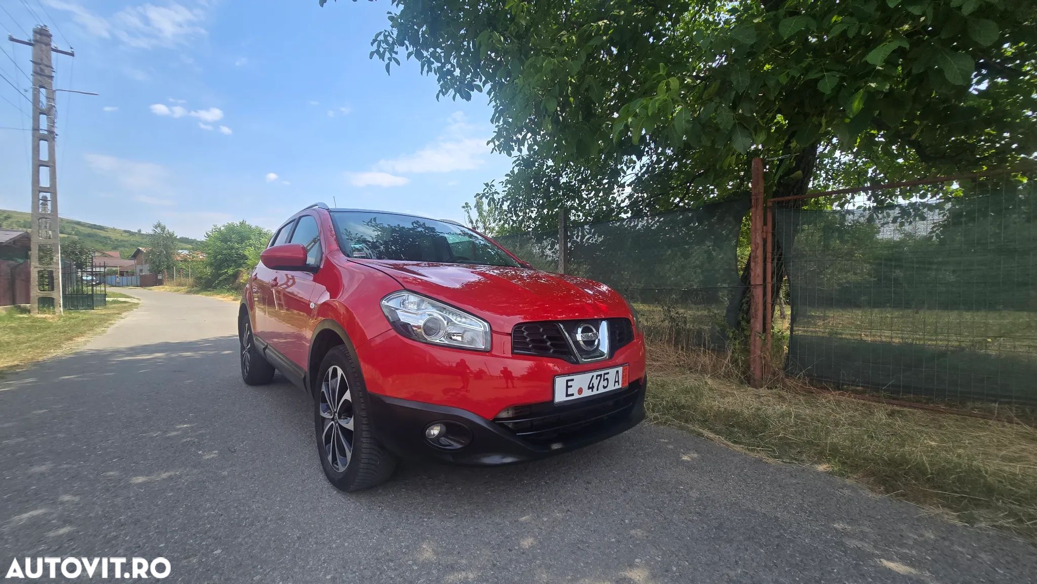 Nissan Qashqai 2.0 DCI 4 x 4 DPF Aut acenta - 1