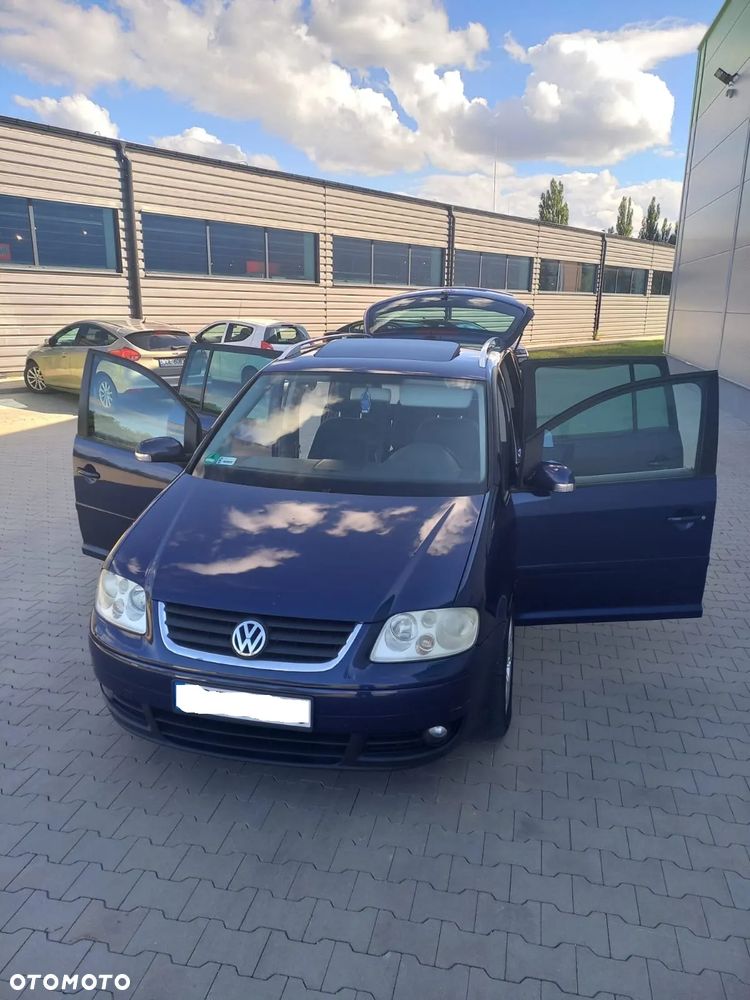 Volkswagen Touran - 15