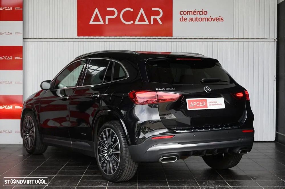 Mercedes-Benz GLA 200 - 9