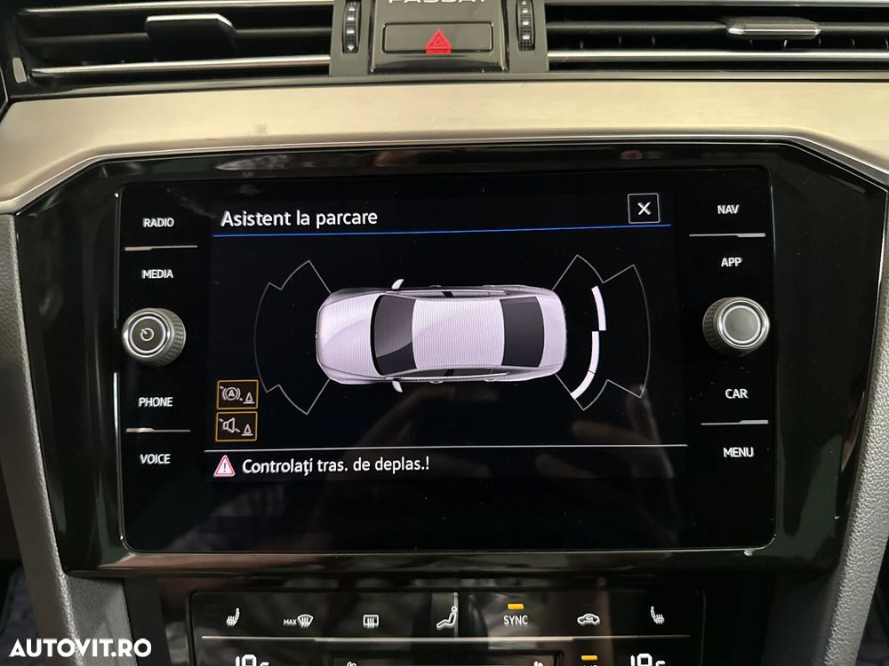 Volkswagen Passat 2.0 TDI DSG Highline - 18
