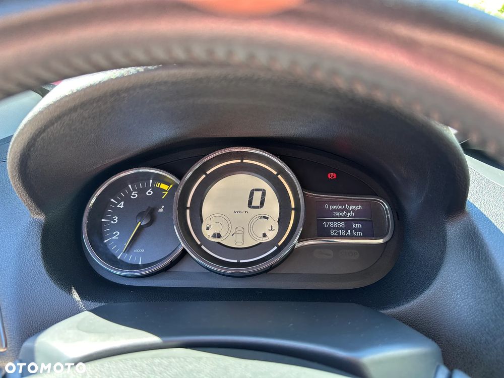 Renault Megane - 9