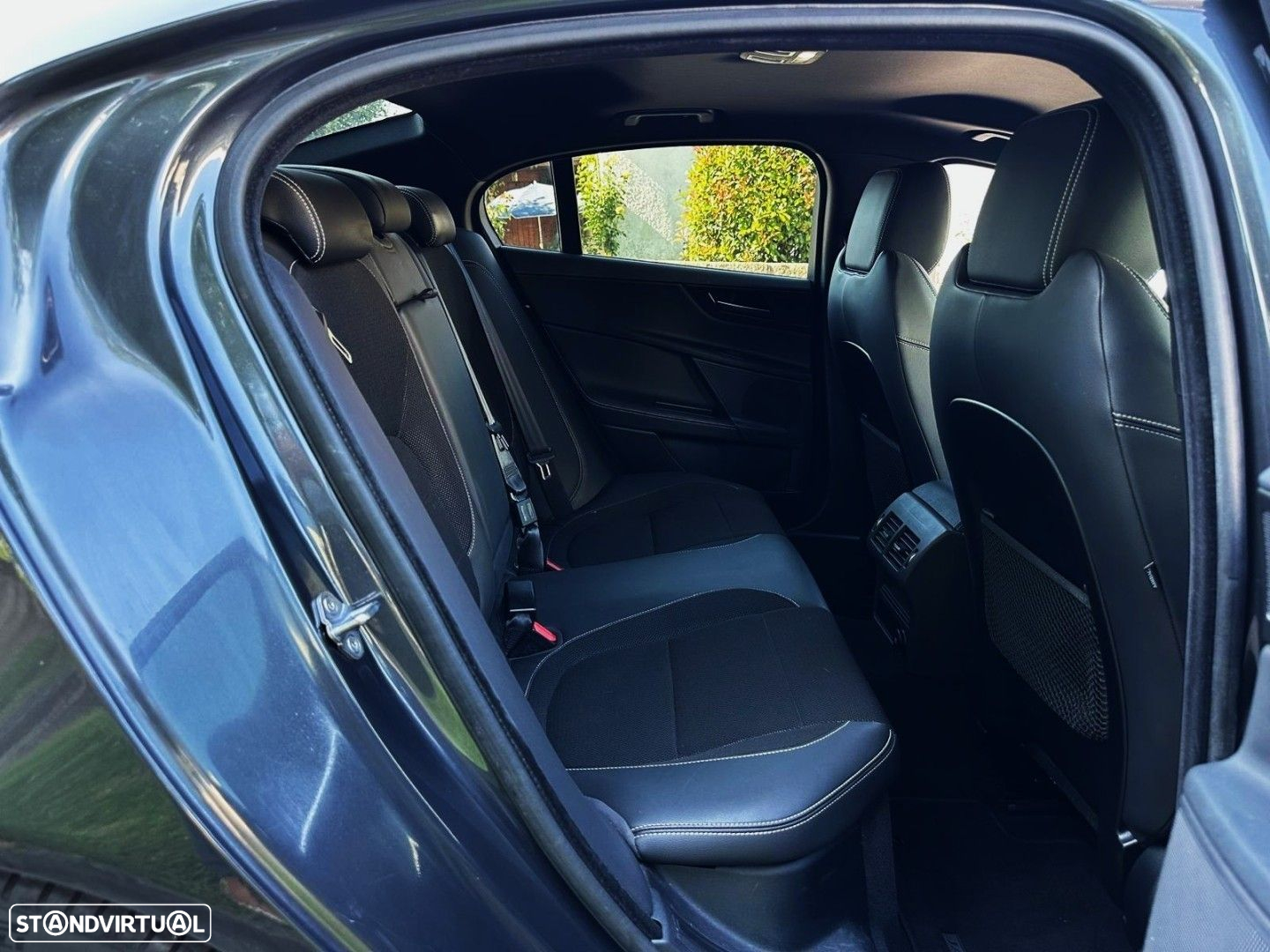 Jaguar XE 2.0 D R-Sport Aut. - 41