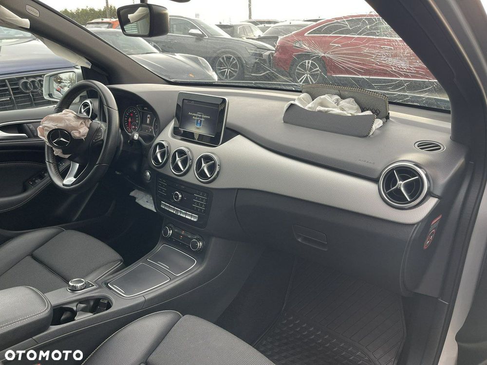 Mercedes-Benz Klasa B 200 7G-DCT Edition - 12