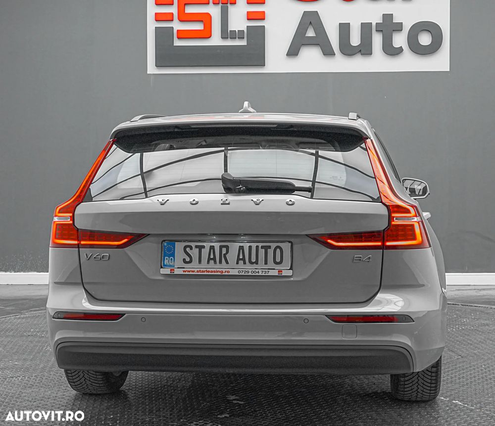 Volvo V60 B4 MHEV AT8 FWD Momentum Pro - 6