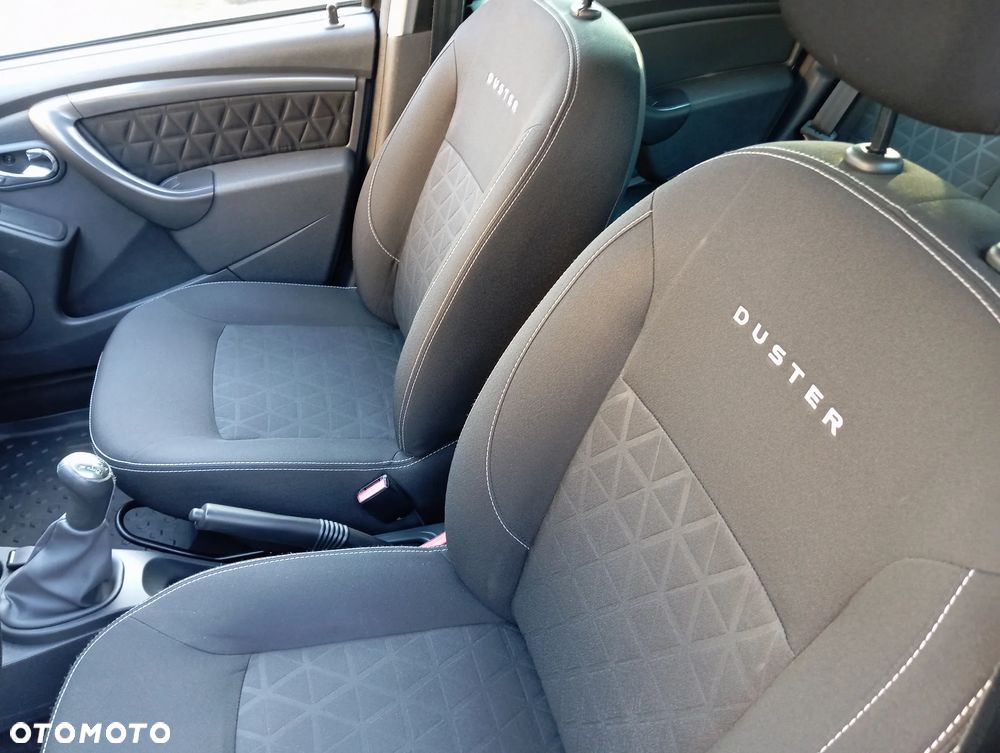 Dacia Duster 1.6 SCe Laureate S&S - 35