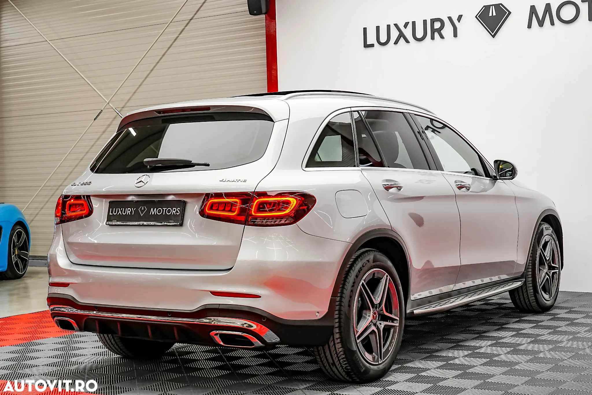 Mercedes-Benz GLC 200 4Matic 9G-TRONIC AMG Line Plus - 13