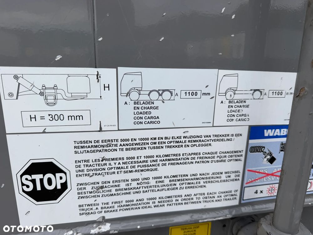 Stas Ruchoma podłoga 94m3 Podłoga 10 mm 2017 rok - 12