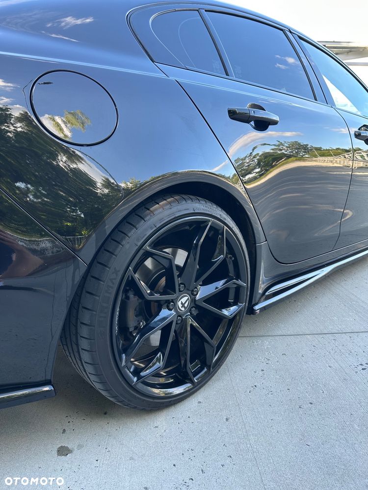 Jaguar XE 2.0 D180 HSE - 8