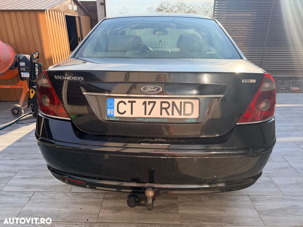 Ford Mondeo 2.0TDCi Aut. Ghia - 8