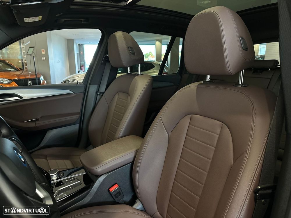 BMW iX3 Inspiring - 13