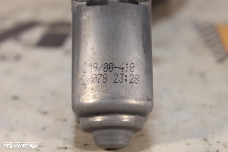 Motor Do Elevador De Vidro Traseiro Direito Audi A6 (4F2, C6)  8K09598 - 8