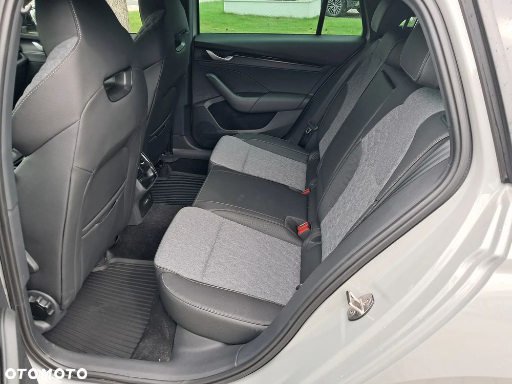 Skoda Octavia 1.5 TSI mHEV Sportline DSG - 8